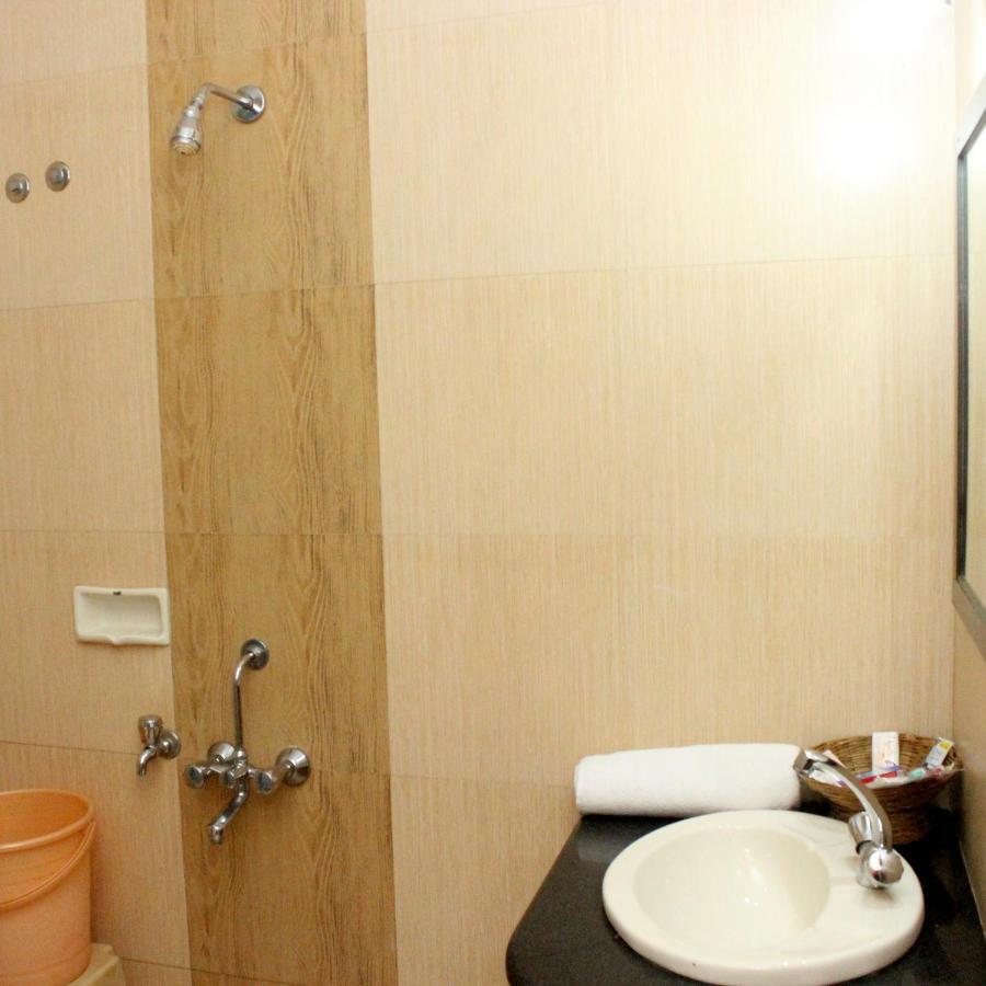 Hotel Manik Moti Lonavala Dış mekan fotoğraf