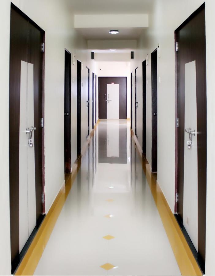 Hotel Manik Moti Lonavala Dış mekan fotoğraf