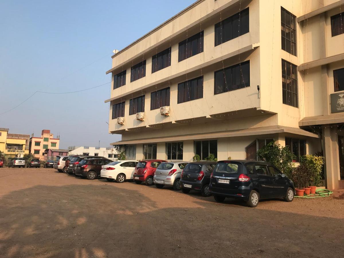 Hotel Manik Moti Lonavala Dış mekan fotoğraf