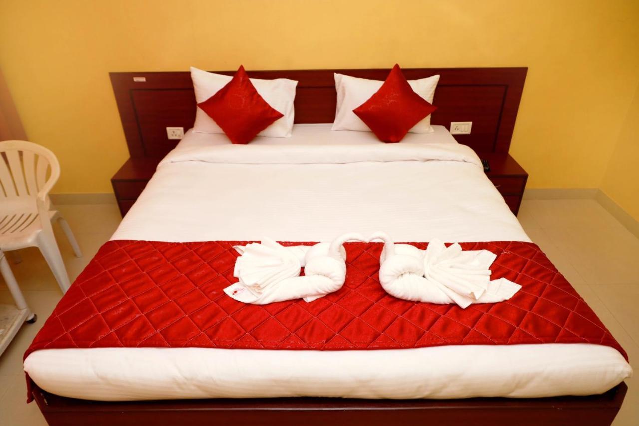Hotel Manik Moti Lonavala Dış mekan fotoğraf